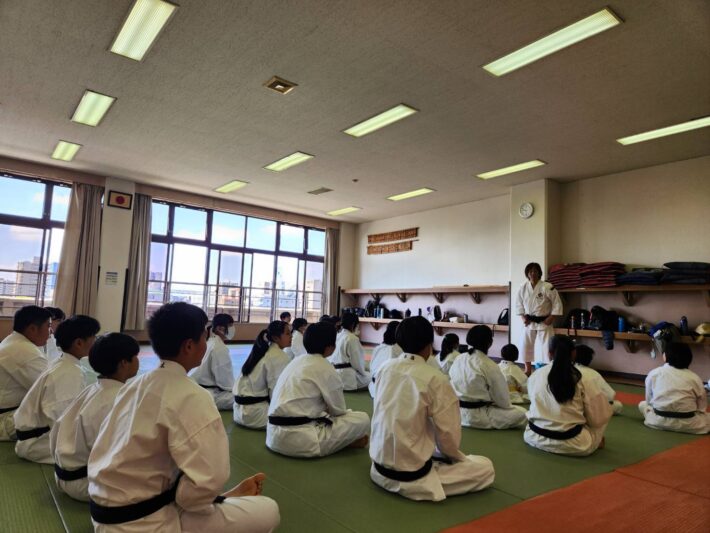 一宮中部道院の少林寺拳法の稽古風景